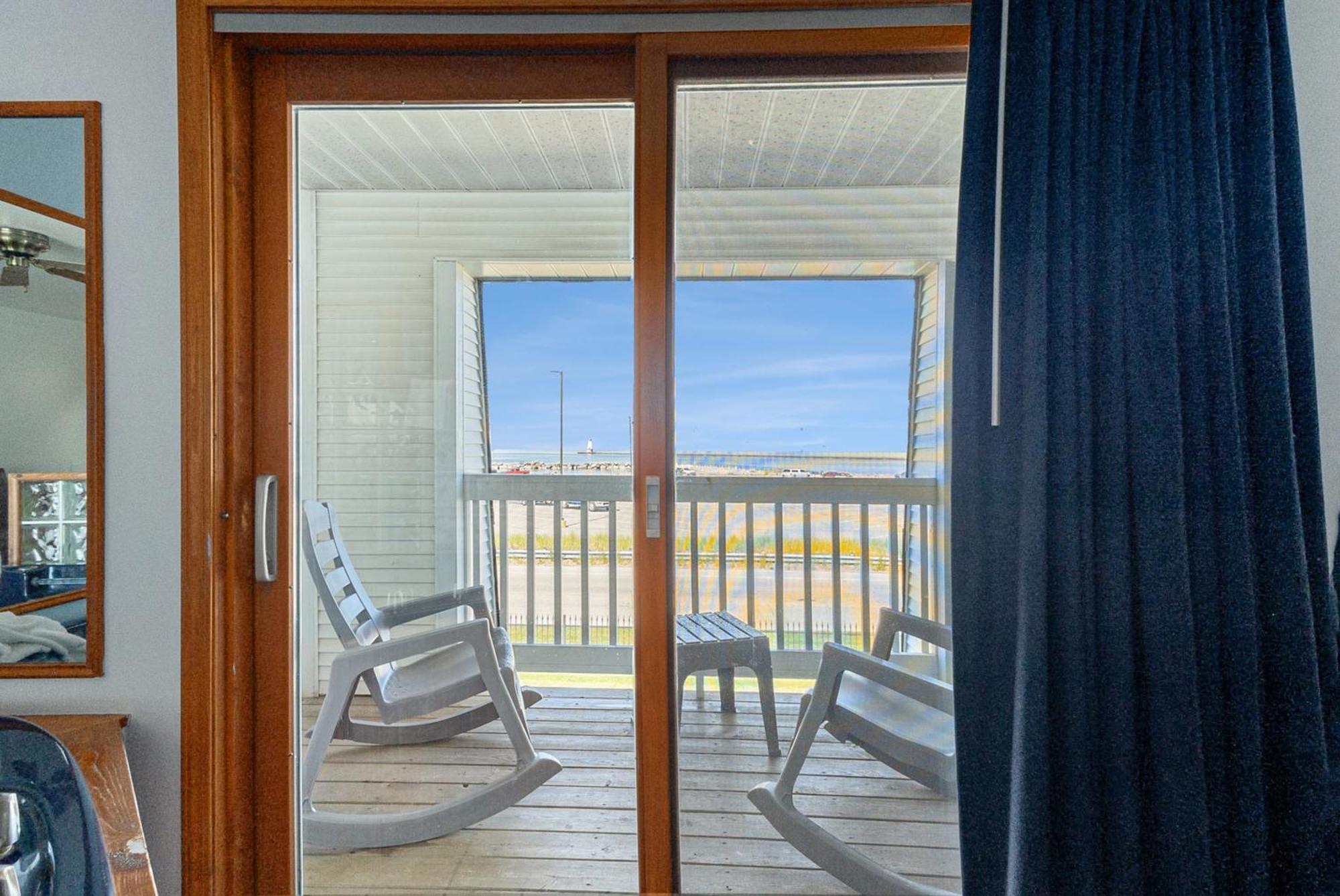 Snyders Shoreline Inn Ludington Exterior foto
